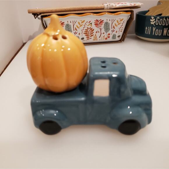 New Cottage Core Farmhouse 13 piece lot/bundle Fall home inspirational p… - Picture 11 of 16